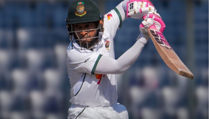 ​শততম টেস্টে মুশফিকের সেঞ্চুরি