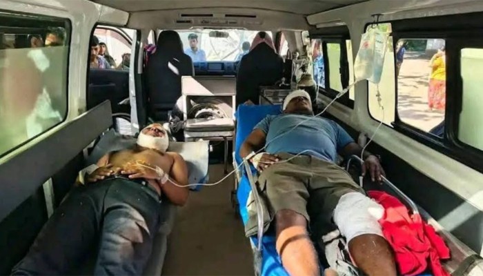 ​কেওক্রাডং সড়কে উল্টে গেল চাঁদের গাড়ি, ১১ পর্যটক আহত