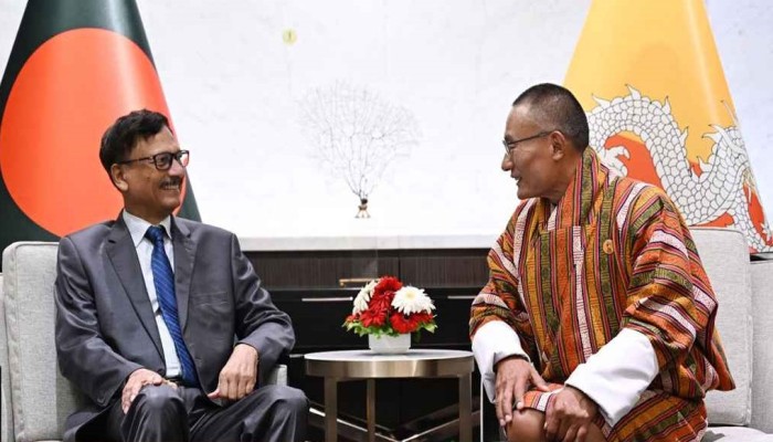 ​ভুটা‌নের প্রধানমন্ত্রীর স‌ঙ্গে পররাষ্ট্র উপ‌দেষ্টার সাক্ষাৎ