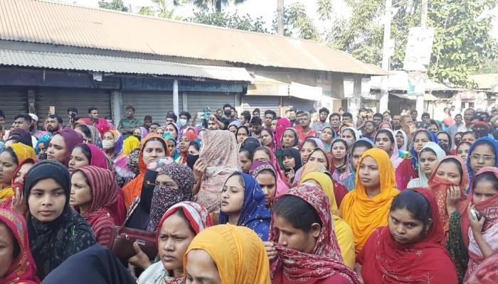 গাজীপুরে শ্রমিক বিক্ষোভ, কারখানা বন্ধ