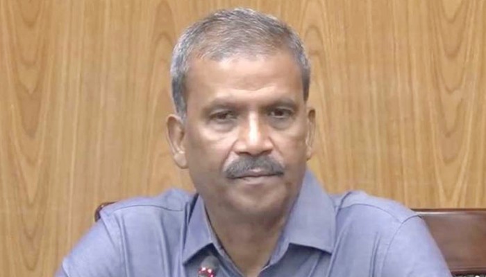 ​খালেদা জিয়াকে দেখতে হাসপাতালে গেলেন আইন উপদেষ্টা