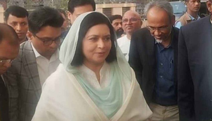 ​খালেদা জিয়াকে দেখতে ফের এভারকেয়ারে জুবাইদা রহমান