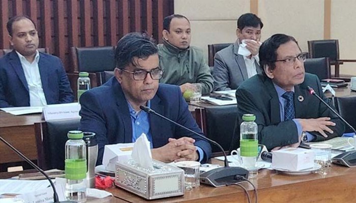 ​অর্থনীতি নিয়ে বিভ্রান্তিকর বার্তা ছড়ানো হচ্ছে: শফিকুল আলম