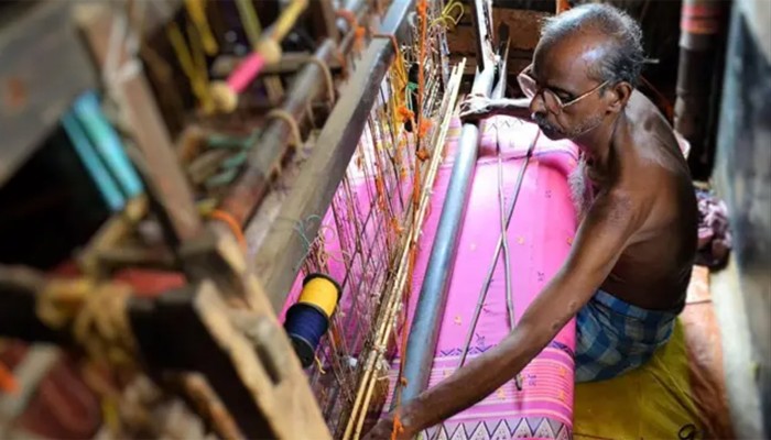 ইউনেস্কোর ঐতিহ্যের স্বীকৃতি পেল ‘টাঙ্গাইল শাড়ি বুনন শিল্প’