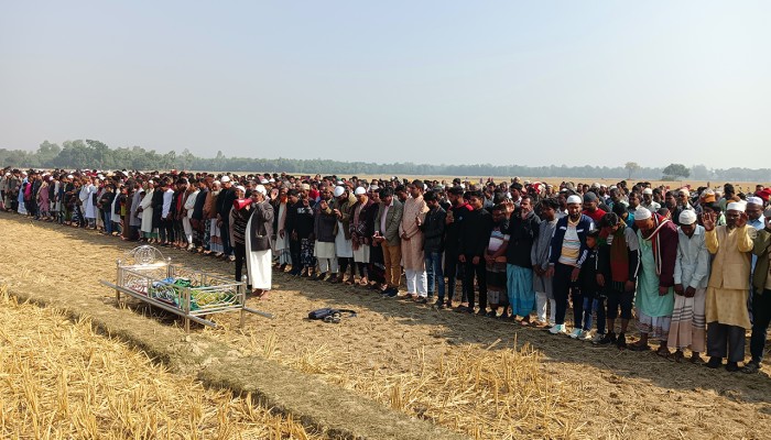 সাজিদের জানাজায় মানুষের ঢল