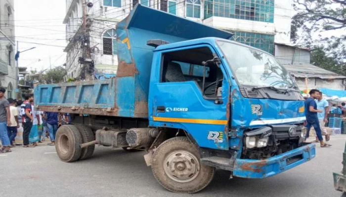 ময়লার গাড়ির ধাক্কায় বিশ্ববিদ্যালয়ের দুই ছাত্র নিহত