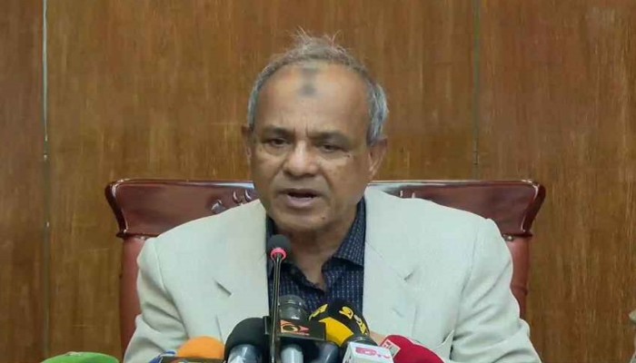 চাহিদার তুলনায় ২২ লাখ টন বেশি আলু উৎপাদন হয়েছে: কৃষি উপদেষ্টা