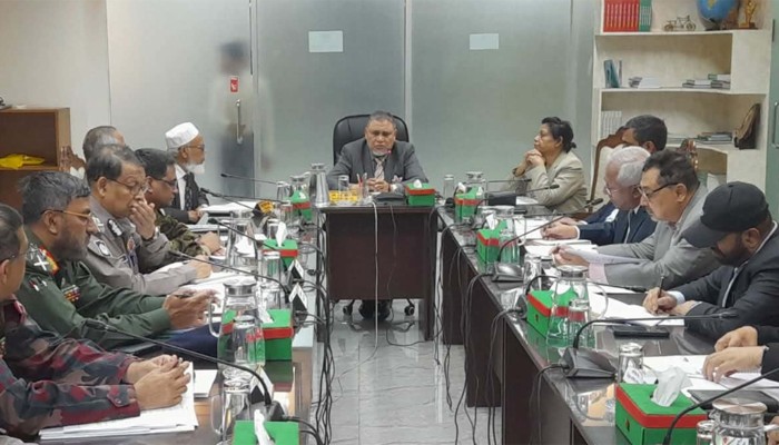 ​আমার মাথার ওপর বাজ পড়েছে : সিইসি