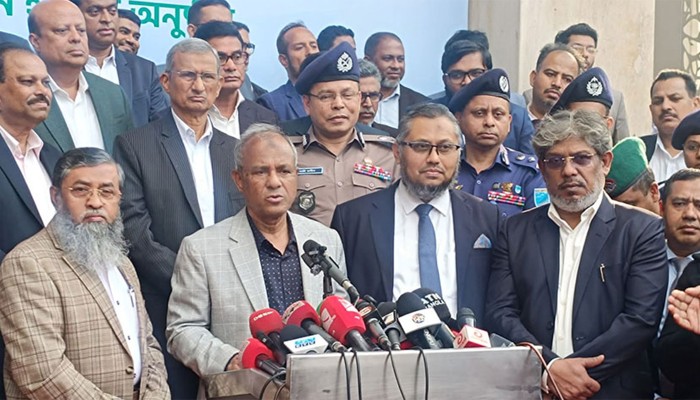 ​নির্বাচন থেকে সরে দাঁড়ানো প্রার্থীর ব্যক্তিগত সিদ্ধান্ত: স্বরাষ্ট্র উপদেষ্টা