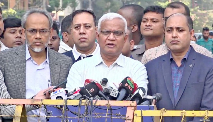 ​খালেদা জিয়া ধীরে ধীরে সুস্থ হয়ে উঠবেন : ডা. জাহিদ