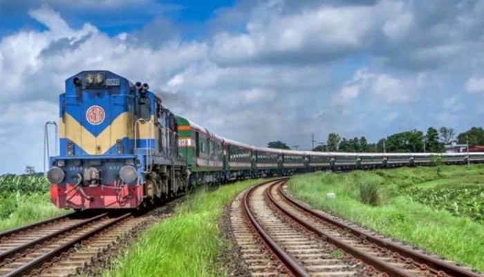 ​তারেক রহমানের প্রত্যাবর্তন: ৭ রুটে বিশেষ ট্রেন রিজার্ভ চায় বিএনপি