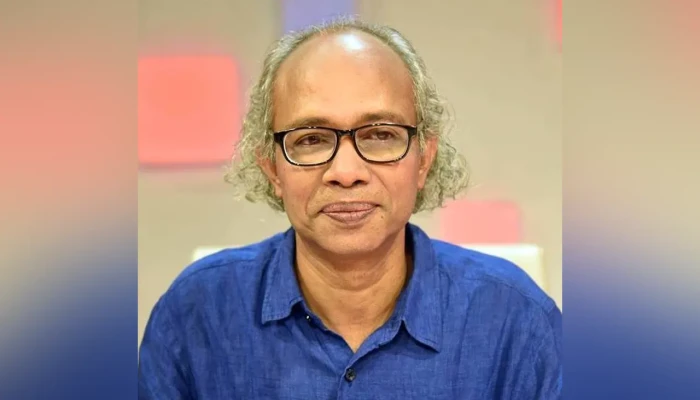 সাংবাদিক নূরুল কবীরকে হেনস্তা