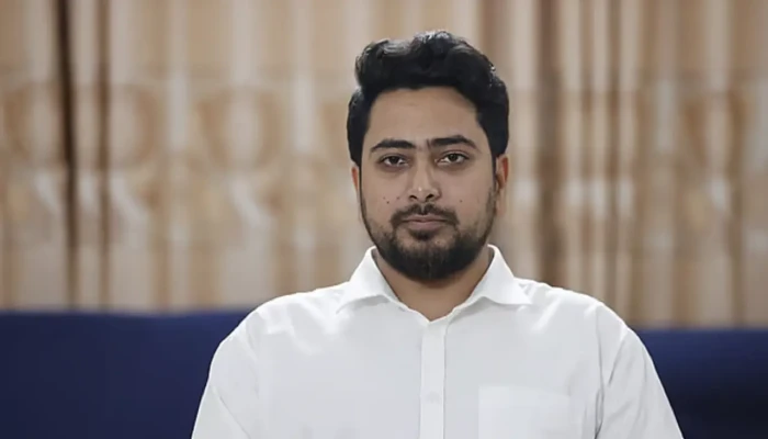 বিপ্লব নস্যাতের চক্রান্ত চলছে, সবাইকে মাঠে থাকতে হবে: নাহিদ ইসলাম