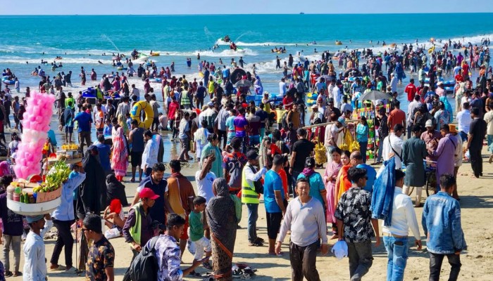 কক্সবাজারে ১০ দিনে ৫ লাখ পর্যটক সমাগমের প্রত্যাশা