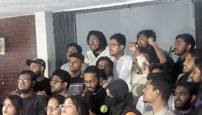 ​হাসিনা পরিবার সংশ্লিষ্ট ৫ স্থাপনার নাম পরিবর্তনের দাবি ডাকসুর