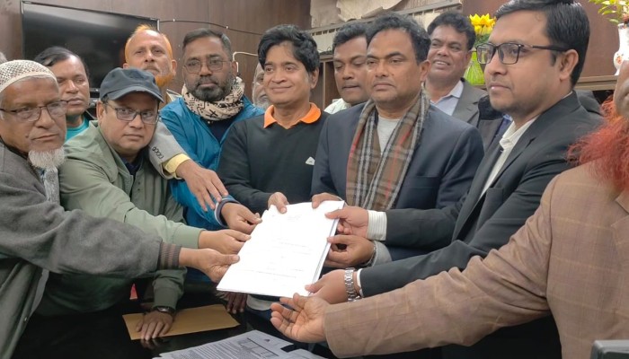 ডা. জাহিদের মনোনয়ন ফরম সংগ্রহ করলেন নেতা-কর্মীরা