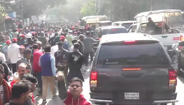 ​হাদির কবর জিয়ারত করতে যাচ্ছেন তারেক রহমান