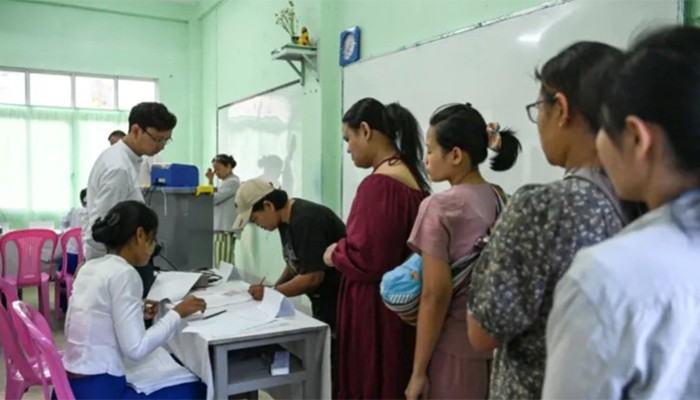 ​মিয়ানমারে গৃহযুদ্ধের মধ্যেই জাতীয় নির্বাচনের ভোট গ্রহণ শুরু