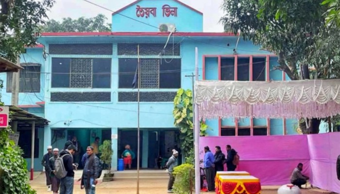 ​শোকে স্তব্ধ ‘তৈয়বা ভিলা’