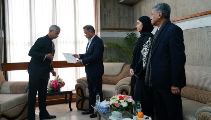 তারেক রহমানের হাতে ভারতের শোকবার্তা তুলে দিলেন জয়শঙ্কর