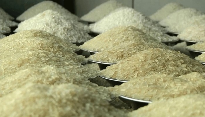 ​ভারত থেকে আরও ৫০ হাজার টন সেদ্ধ চাল কিনবে সরকার