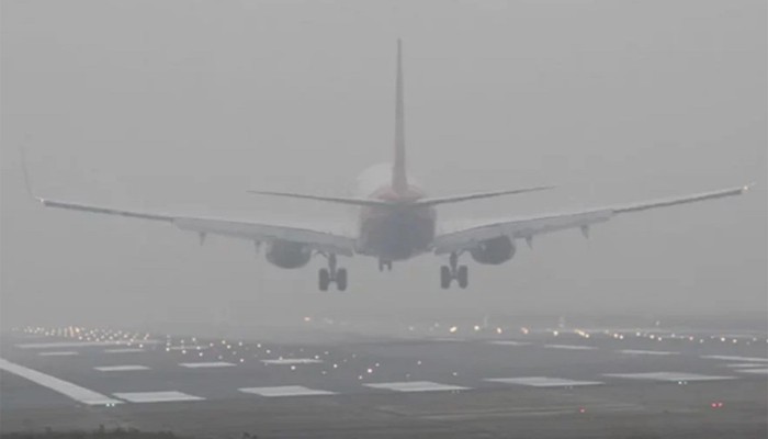 ​ঘন কুয়াশায় ঢাকায় অবতরণ করতে পারেনি আন্তর্জাতিক ফ্লাইট