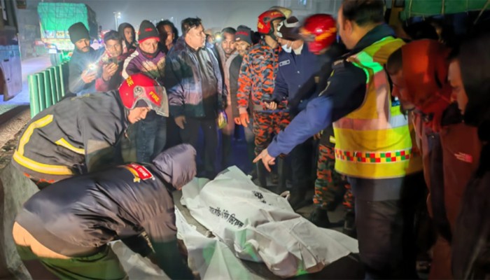 ​গাইবান্ধায় ট্রাকের ধাক্কায় নিহত দুই