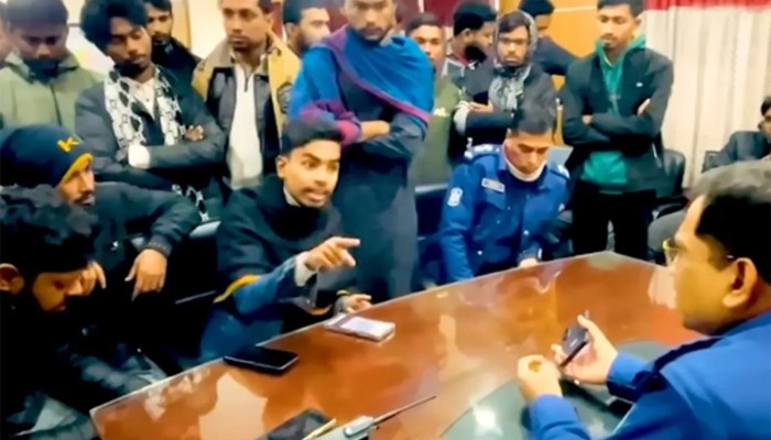 ​ওসিকে হুমকি দেওয়া বৈষম্যবিরোধী সেই নেতাকে শোকজ