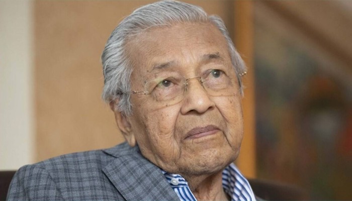 পড়ে গিয়ে হাসপাতালে ভর্তি মাহাথির মোহাম্মদ