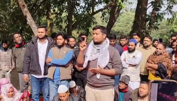 ​ভোট কেন্দ্র দখল করতে আসলে প্রতিহত করা হবে: হাসনাত