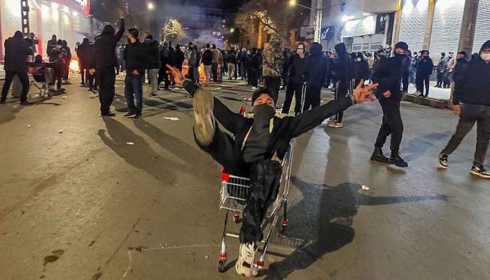 তেহরানে একরাতে নিহত ২০০