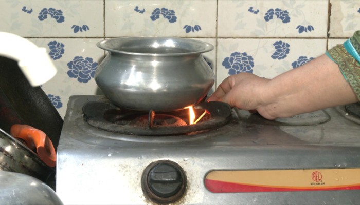 গ্যাসের ভালভ ফেটে লিকেজ