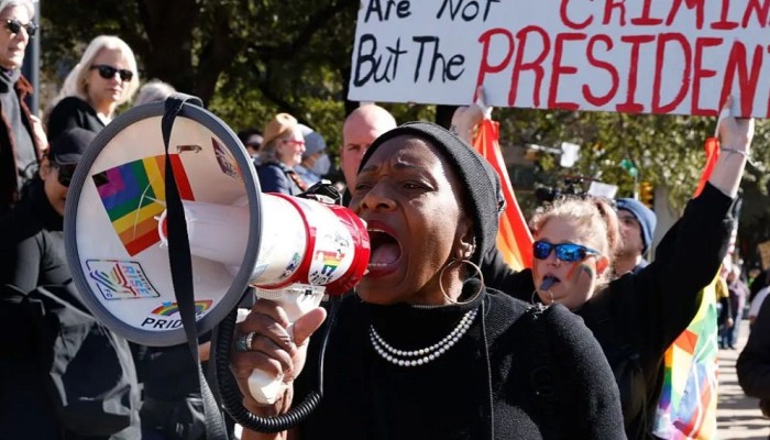 ​যুক্তরাষ্ট্রজুড়ে জোরালো বিক্ষোভ