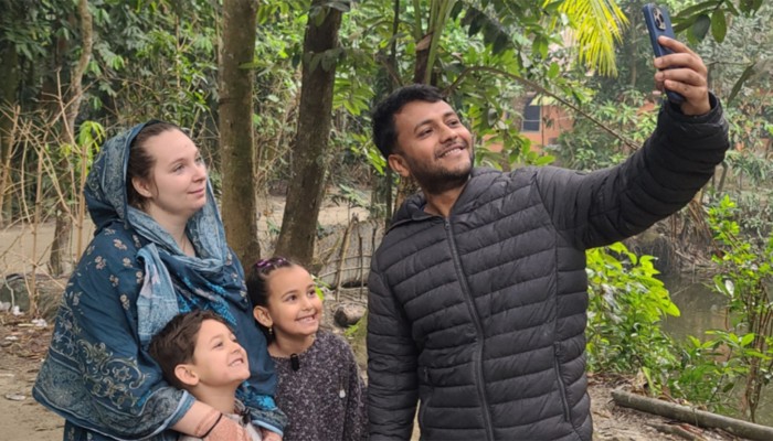 ​‘বাংলাদেশি বউ হয়ে আমার জীবন ধন্য’