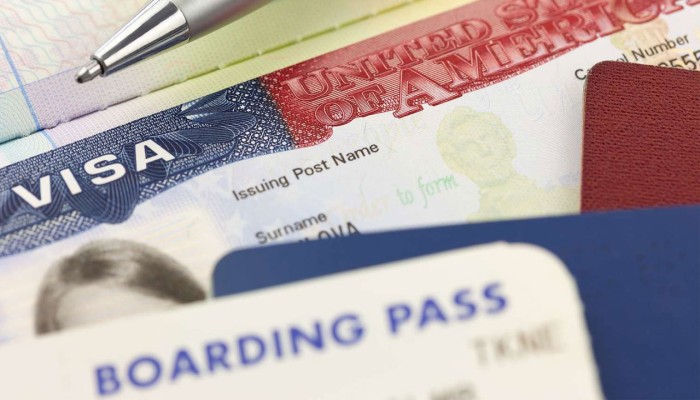 ​এক লাখের বেশি ভিসা বাতিল করেছে যুক্তরাষ্ট্র