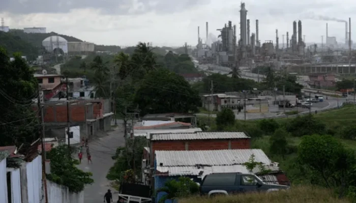 ​ভেনেজুয়েলার তেল বিক্রি শুরু করল যুক্তরাষ্ট্র