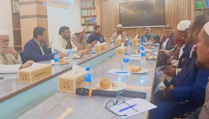 ​নেই ইসলামী আন্দোলন, জামায়াত কার্যালয়ে জরুরি বৈঠকে জোটের শীর্ষ নেতারা