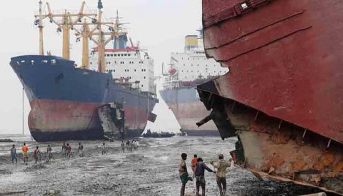 ​জাহাজভাঙা শিল্পে ১৭৯ দুর্ঘটনায় ৩৮ শ্রমিক নিহত
