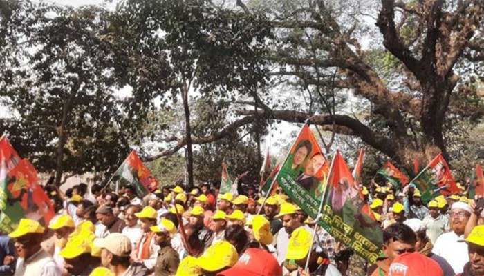 ​পলোগ্রাউন্ডে নেতাকর্মীদের ঢল