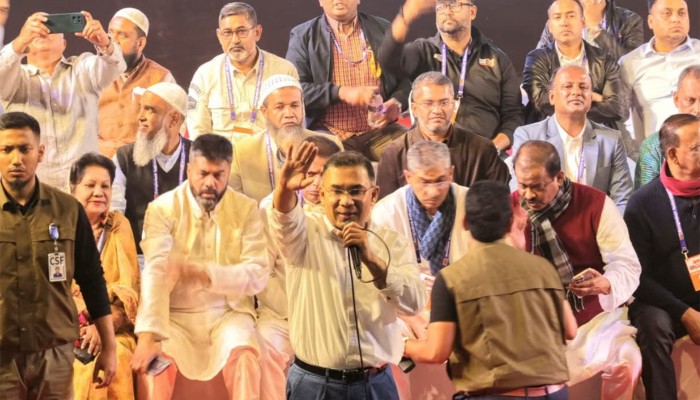 'প্রতিপক্ষ নিয়ে কথা বললে জনগণের কোনো লাভ হবে না'