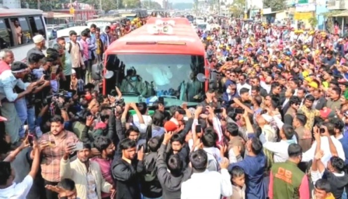 এলাকার উন্নয়নে ধানের শীষে ভোট দিন