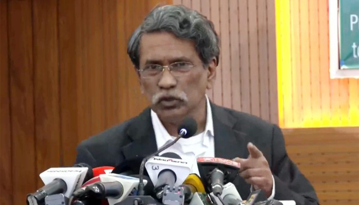 ​বাংলাদেশ এক ধরনের ক্রান্তিলগ্নে রয়েছে: আলী রীয়াজ