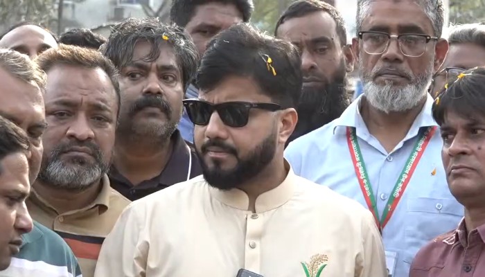 ​সূত্রাপুর থানার ওসিকে জামায়াত সমর্থিত দাবি করে ইসিতে ইশরাকের অভিযোগ