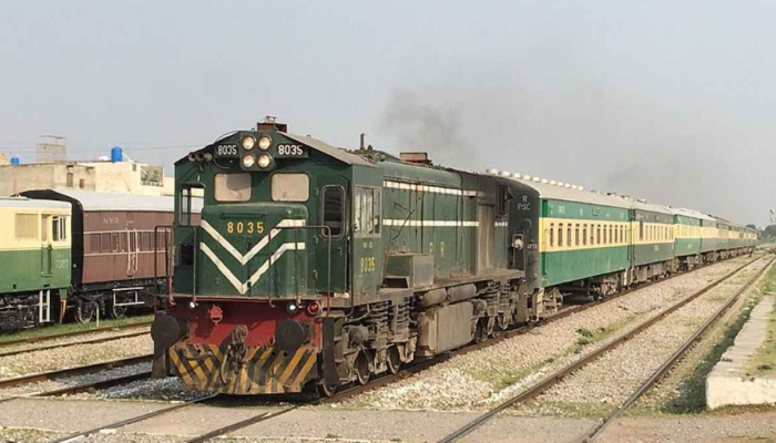 ​পাকিস্তান থেকে এবার ট্রেনের বগি ও ওয়াগন কিনতে চায় বাংলাদেশ