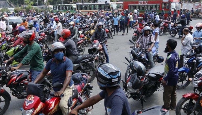 ​মধ্যরাতে শুরু হচ্ছে মোটরসাইকেল চলাচলে ৭২ ঘণ্টার নিষেধাজ্ঞা