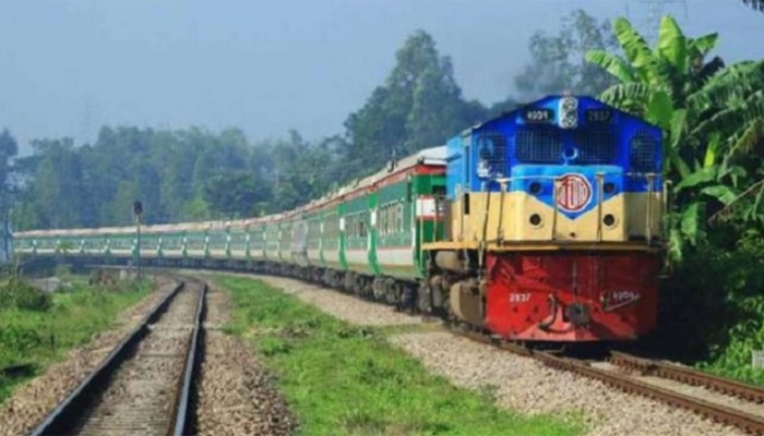 ​ভোটের দিন সারা দেশে চলবে ট্রেন