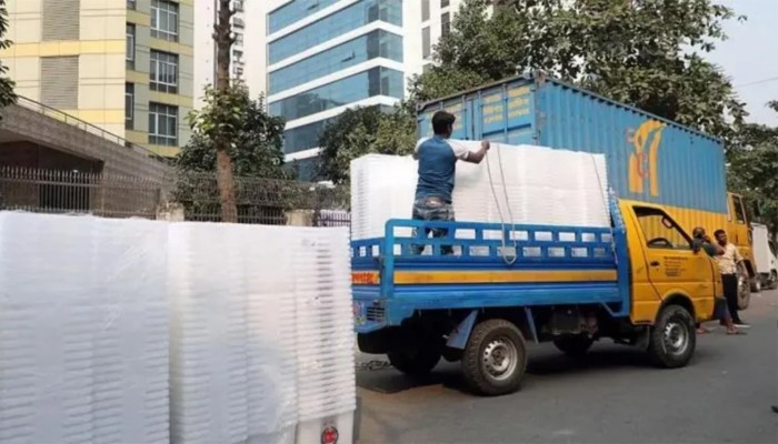 ​দেশের বিভিন্ন কেন্দ্রে পৌঁছাতে শুরু করেছে নির্বাচনি সরঞ্জাম