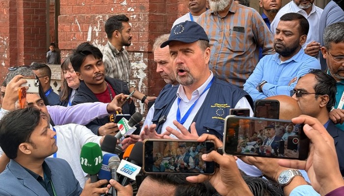 ​এখন পর্যন্ত ভোটারদের ইতিবাচক অংশগ্রহণের খবর পেয়েছি : ইইউ মিশন প্রধান