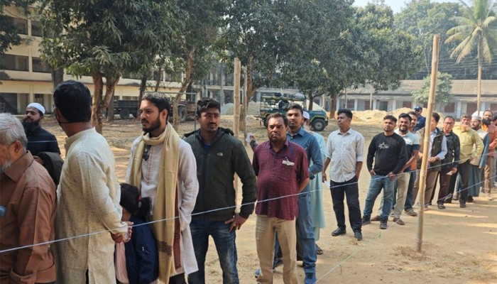 ​ভোটের দিনে ছয় জেলায় ছয়জনের মৃত্যু