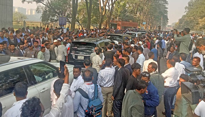​শপথ নিতে সংসদ ভবনে প্রবেশ করেছেন জামায়াতের আমির